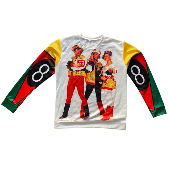 Sweaters - Salt-n-Pepa-8-ball Graphic Print Crewneck Pullover Sweater. Size: XXL Unisex